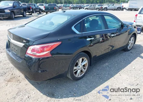 2013 Nissan Altima 2.5 Sv z USA, uszkodzony, nr VIN 1N4AL3AP9DC135318